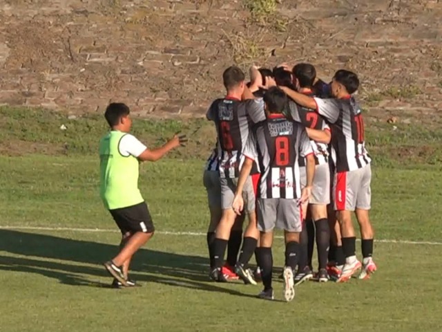 Estudiantes fue contundente y gole en casa a Argentinos